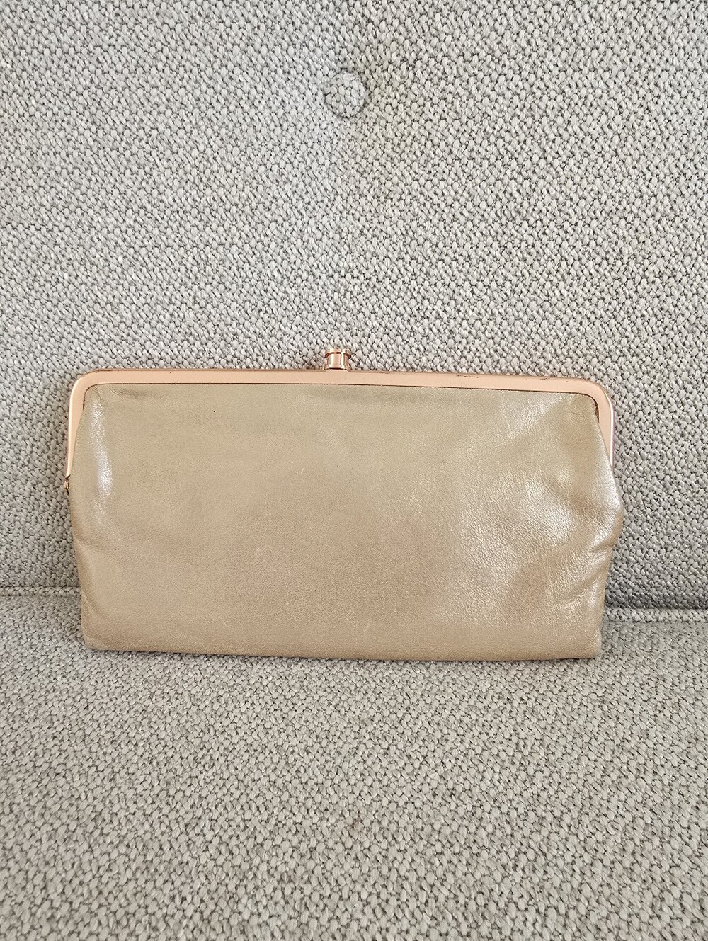 HOBO Double Kisslock Clutch Wallet - Shimmer Pearl Pink / Rose Gold Hardware - Picture 3 of 9